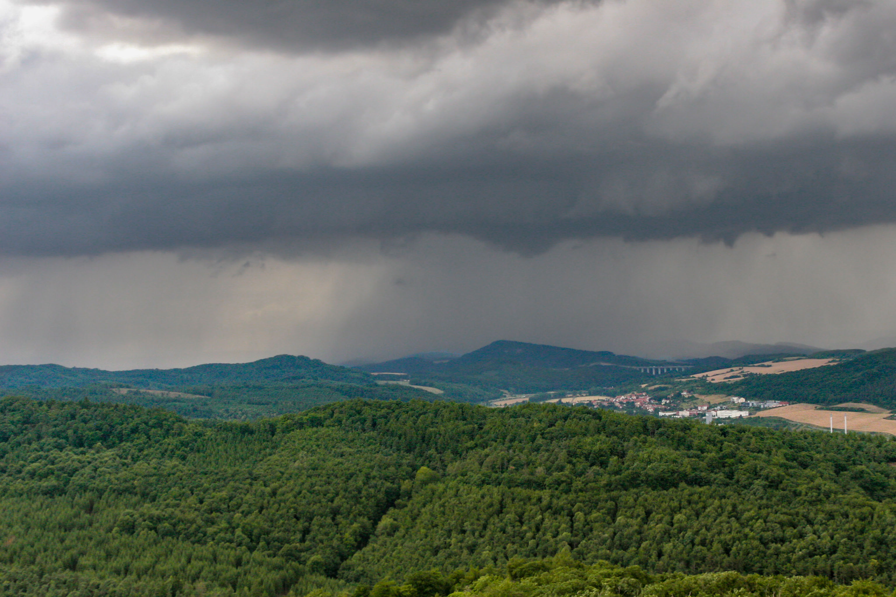 Hintergrundbilder | Regenwolken Thüringer Wald