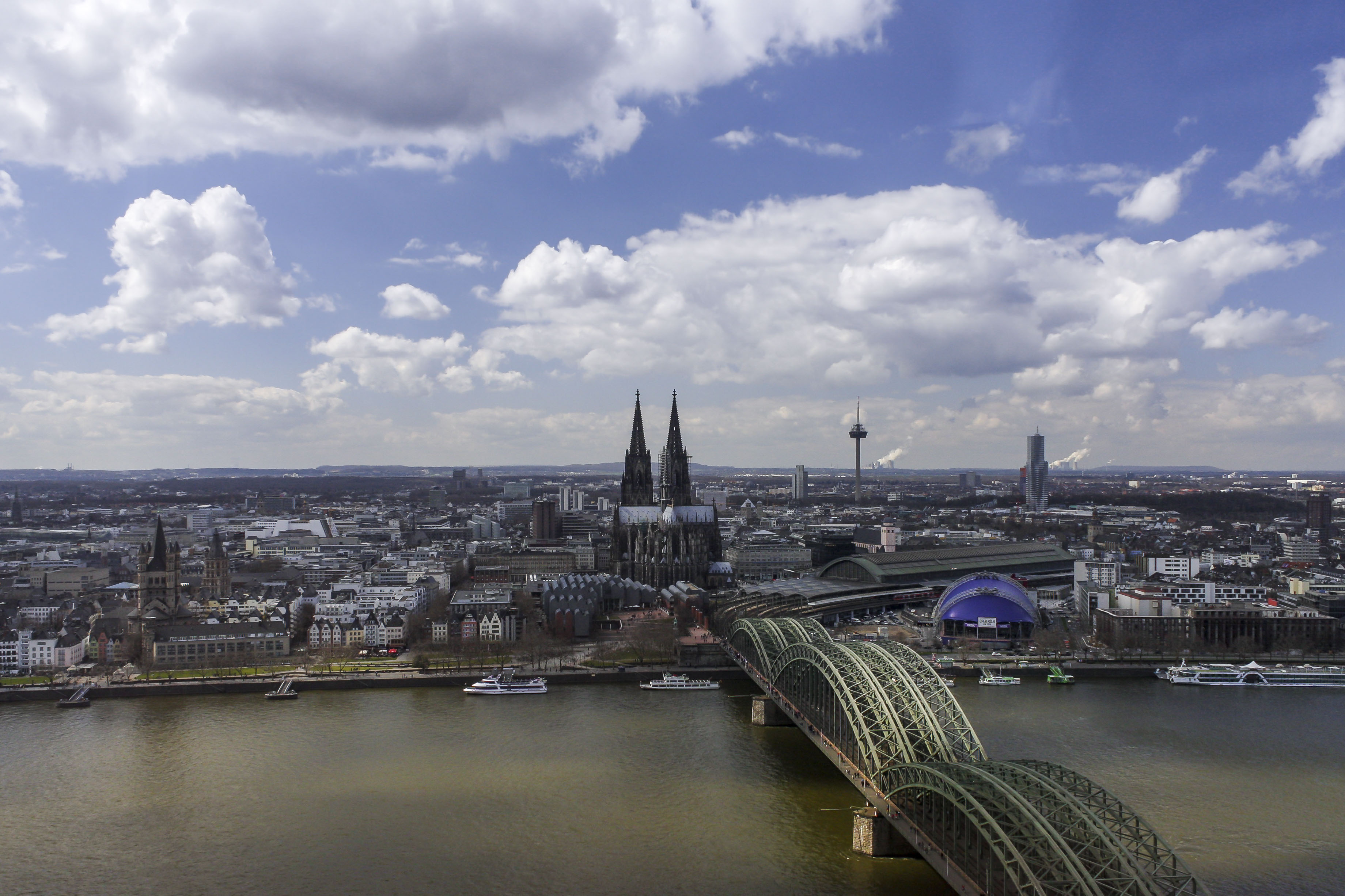 Hintergrundbilder | Blick auf Köln